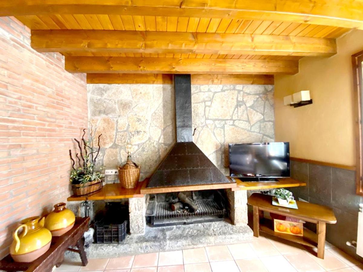 Spacious House In Ogassa With Terrace And Bbq ภายนอก รูปภาพ